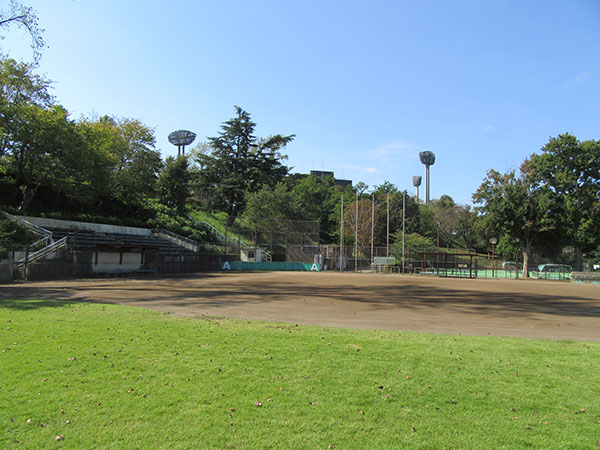 保土ケ谷公園少年野球場