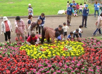 花壇づくりの様子